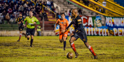 Empate no primeiro jogo das quartas de final